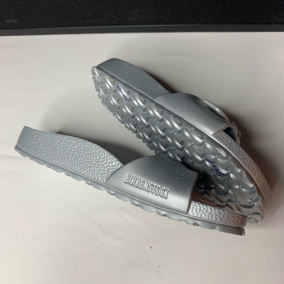 NWOT BIRKENSTOCK SILVER WASHABLE VEGAN SLIDES S 38 - Picture 3 of 3
